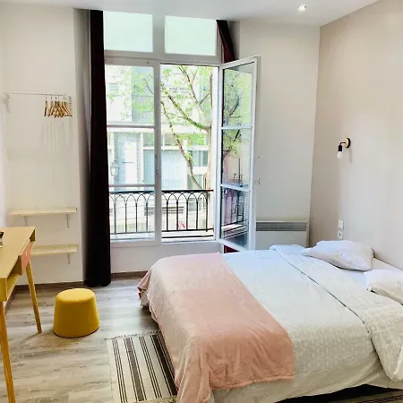 Sweet Aparthotel 2*